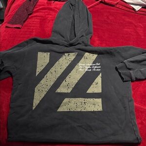 Young LA slightly cropped block logo lifting hoodie